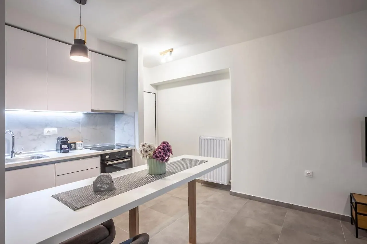 Simone By Socrates Junior Houses Θεσσαλονίκη 0*,
